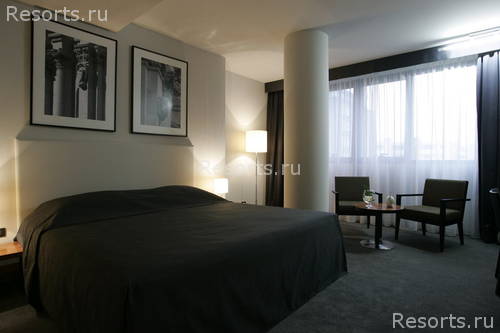 Atrium Hotel 12